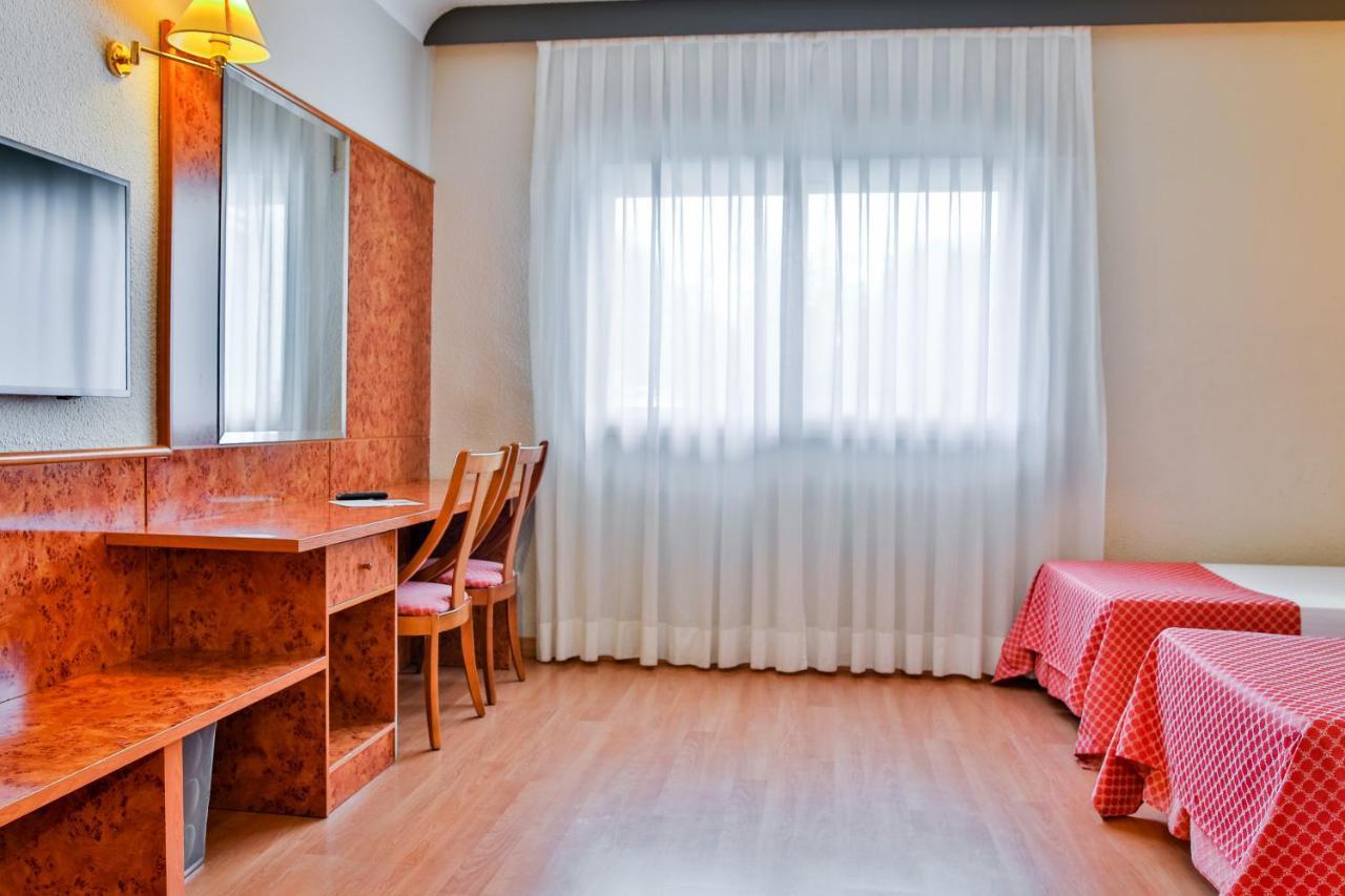 Ap Hotel Madrid Airport Zewnętrze zdjęcie